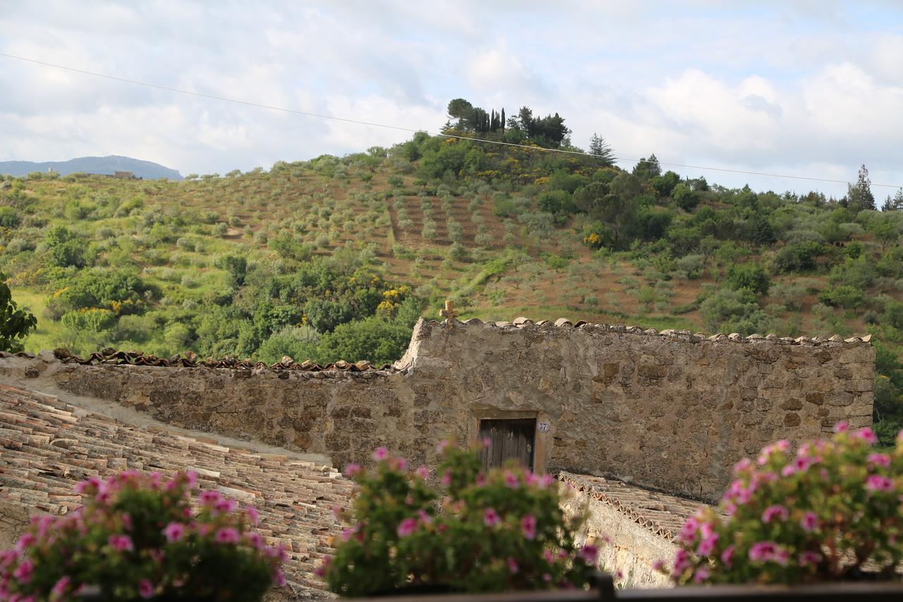 La Locanda Di Cadi Petralia Soprana Buitenkant foto